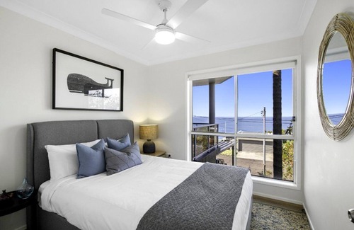 Killcare Heights House | Whispering Waves, Killcare Heights