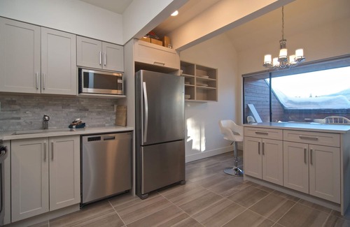 Whistler Village Apartment | Whistler Blackcomb VR Hearthstone Lodge