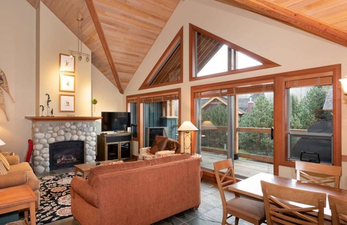Village North House | Whistler - Montebello 4874