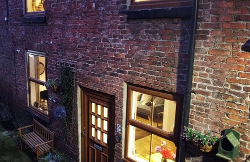 Whitby House | Whitby Holiday Cottage old fishermans residence sleeps 6