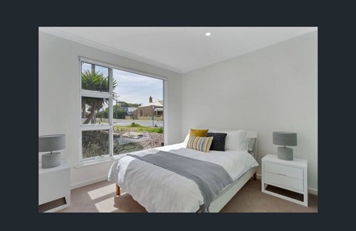 Port Elliot House | "Whitby" House by the Sea