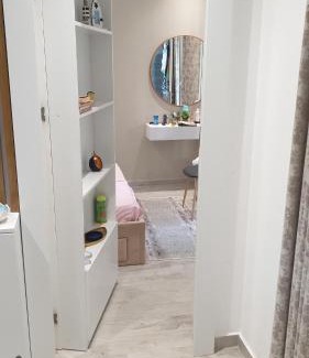 Qerek Apartment | White Apartment Valamar Residence