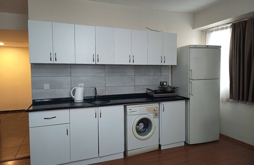 Kucukcekmece Apartment | White Crown Apartman ve Yaşam Merkezi