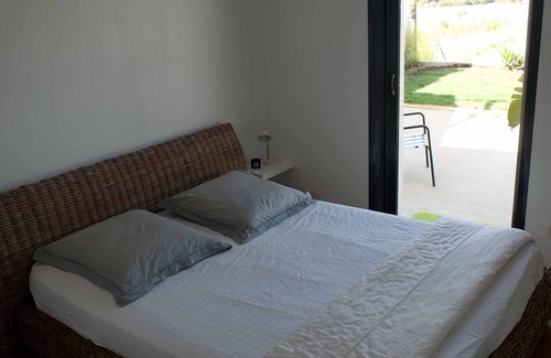 Villeneuve-les-Maguelone Villa | White architect's villa near the Mediterranean Sea