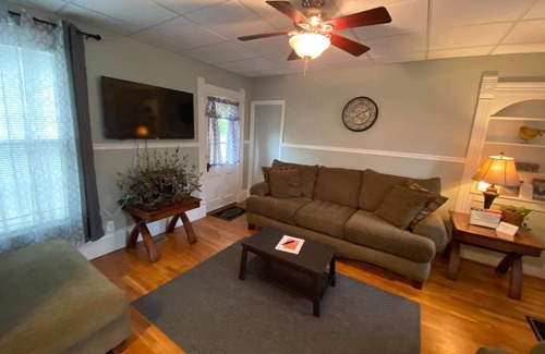 Brookfield Apartment | White House Lodge-Lower Studio