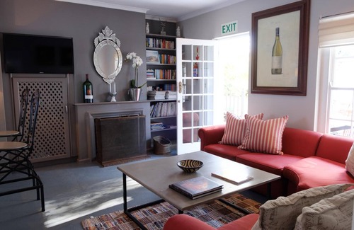Constantia House | White Lodge Constantia Guest House