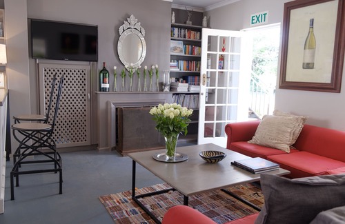 Constantia House | White Lodge Constantia Guest House