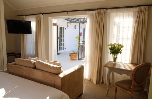 Constantia House | White Lodge Constantia Guest House