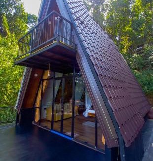 Ella Bed & Breakfast | White Moon Cabin & Cottage
