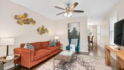 Asheville House | White Pine Sycamore by AvantStay Near Downtown