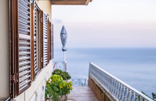 Calheta Ski Chalet | White Rabbit II by Madeira Sun Travel