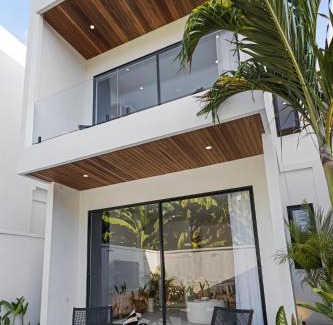 Seminyak Hotel | White Residence - Art & Boutique Villas