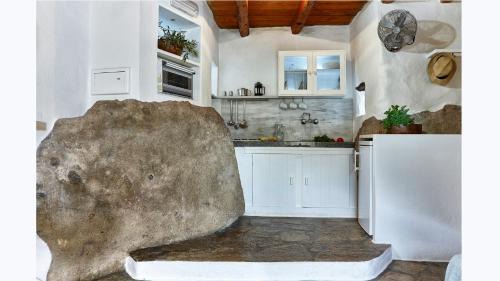 Aspros Potamos Apartment | White River Cottages - rustic minimalist holiday houses