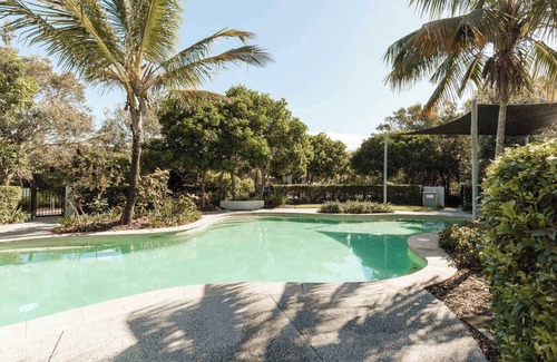 Yaroomba House | Whitehaven ~ 100m to Beach + Private Pool