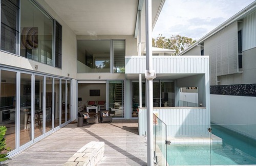 Yaroomba House | Whitehaven Wonder for Family and Pets