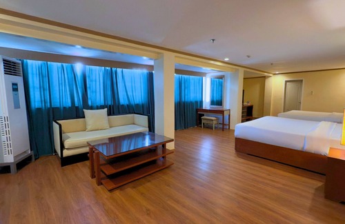 Subic Resort | Whiterock Beach Hotel + Waterpark