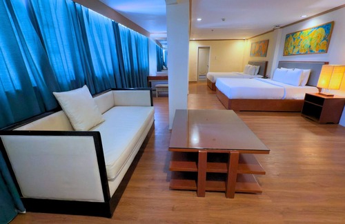 Subic Resort | Whiterock Beach Hotel + Waterpark