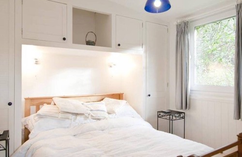 Mumbles Ski Chalet | Whiteshell 15 in the beautiful Swansea