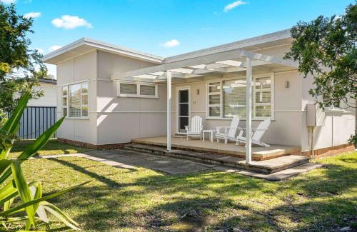 Huskisson House | Whitewash Cottage by Experience Jervis Bay
