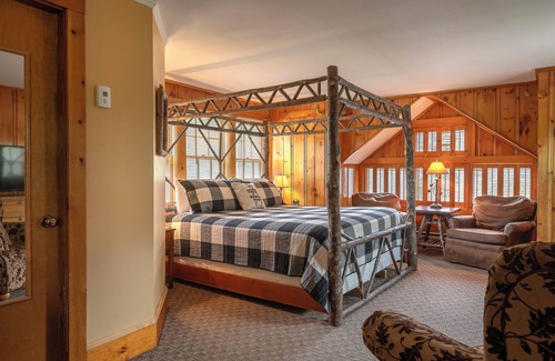 Jackson Hotel | Whitneys Inn at Black Mountain