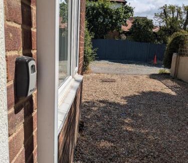 Whitstable Apartment | Whitstable Garden House Cottage, 50 Tankerton Road
