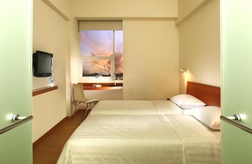 Malioboro Hotel | Whiz Hotel Malioboro Yogyakarta