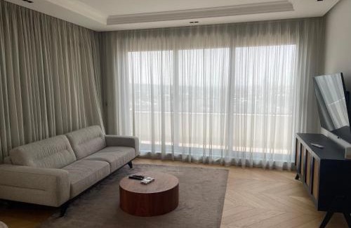 Vracar Apartment | Whole Belgrade view-jacuzzi penthouse