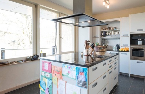 Municipality of Ommen Villa | Whole country house, located in wooded countryside overlooking meadows.