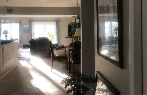 East Bloomington House | Whole home with spacious kitchen cozy fireplace by airport mall of American