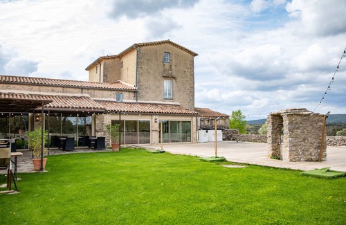 Ferrieres-les-Verreries House | Whole lodging : Gîte Arche - Pic St Loup region, Gîte Arche - Pic St Loup region