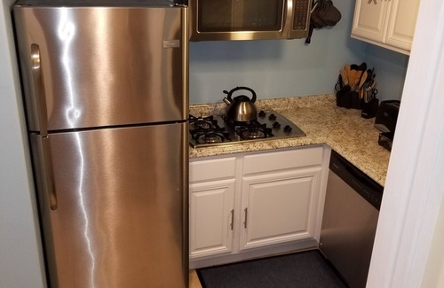 Harbor Apartment | Whole Studio-Private Entrance, Private Kitchen, Private Bathroom, reserv Parking