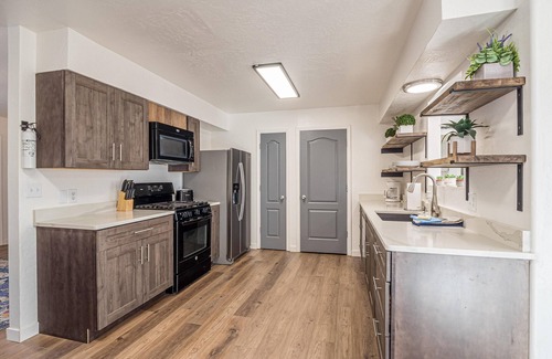 Fruita House | Whomping Willow: Downtown Home with Hot Tub