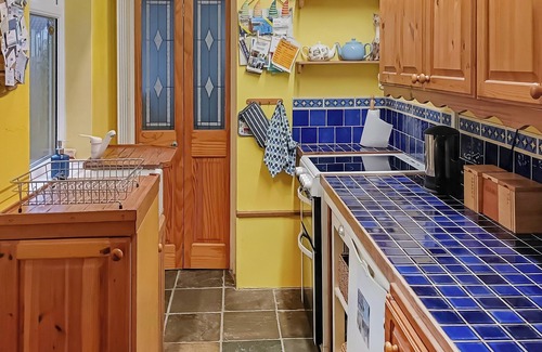 Reydon Cottage | Why not stay at this lovely cottage.