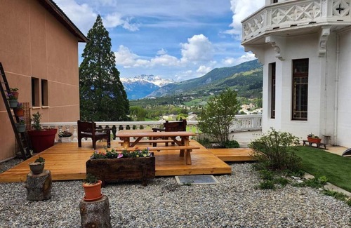 Jausiers Apartment | Wifi, 1st floor, view valley, swimming pool, sauna, terrace, parking, tv, 93m², Pra Loup