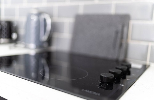 Riverside Apartment | WiFi | Parking | City attractions