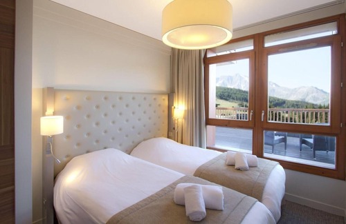 Arc-1800 Hotel | Wifi, ski-in/ski-out & foot of the slopes, sauna, hammam, balcony, tv, ski locker, 45m², Les Arcs