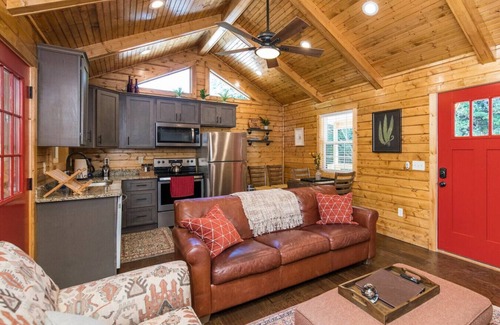 Campton Apartment | WiFi & Waterfront - Creeksong -Red River Gorge, KY