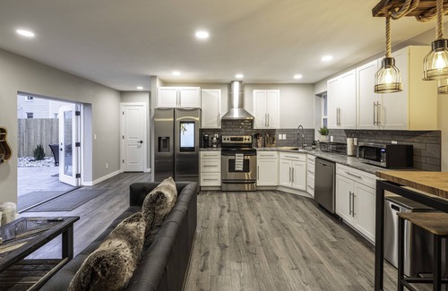 Longmont Cottage | Wilder Rose Carriage House