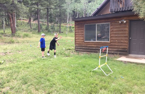 Mammoth Creek Cabin | Wildlife Viewing/Spectacular/Hot Tub/Isolated/Bryce Canyon -Zion Getaway