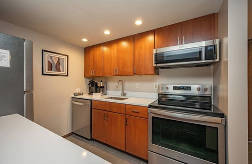 Mountainside Condo | Will O' The Wisp 101B: Lakefront condo, one bedroom, sleeps four!