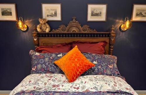 Tarporley Apartment | Williams Cottage A High end little home with antique style