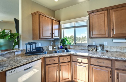 Williams House | Williams Retreat w/Patio Oasis & Mountain Views