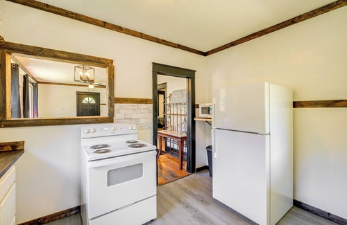 Rawl Cottage | Williamson Cottage ~ 2 Mi to Town + Trails!
