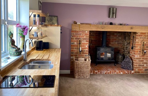 Hickling Cottage | Willow cottage beautifully appointed.