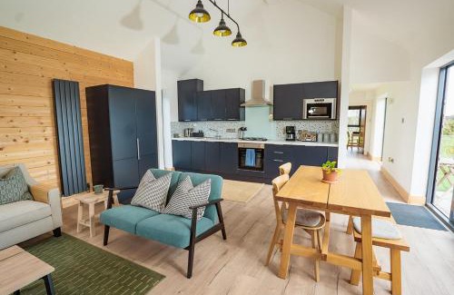 Newtownards House | Willow Lodge
