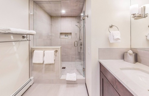 Snowmass Village Condo | Willows - CoralTree Residence Collection