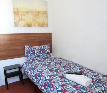 Blackpool Town Center Bed & Breakfast | Wilsons Hotel - Blackpool Tower View