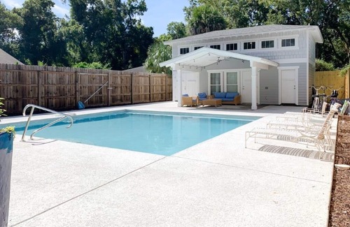 Demere Park House | Wind Down Pool Side in your Private Oasis at Ava Mae Cottage