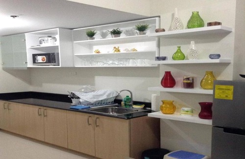 Tagaytay Apartment | Wind - Serene Lake View Retreat in Tagaytay