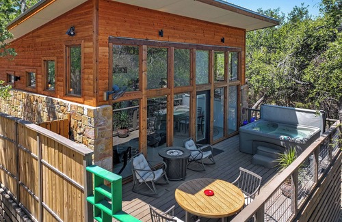 Wimberley Cabin | Windmill Ranch- Arbor Casita #3 I Hot tub, pond